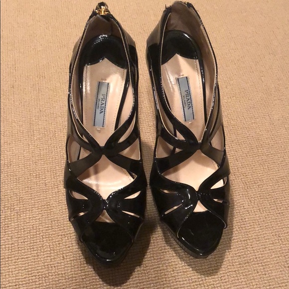 Prada AUTH platform patent leather strappy sandal - Picture 2 of 8